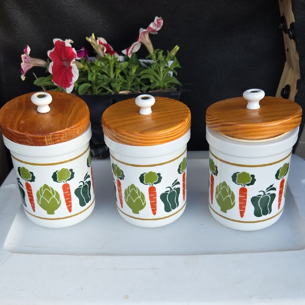 Vintage Gallery Originals Vegetable Print Canisters With Wooden Lids Set of 3